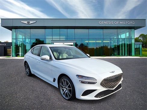 Used 2025 Genesis G70 2.5T image 3