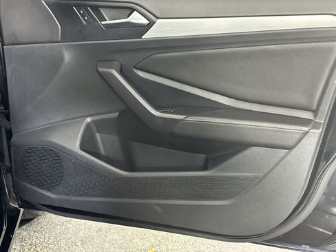 Used 2025 Volkswagen Jetta Sport image 30