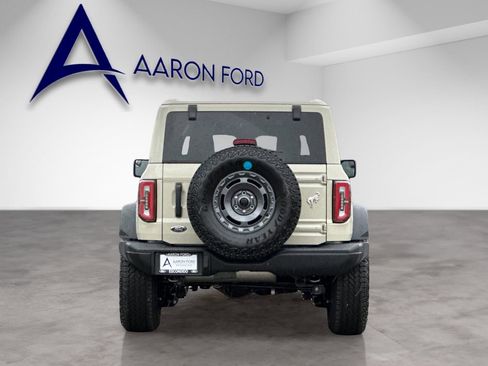 New 2025 Ford Bronco Badlands w/ Sasquatch Package image 4