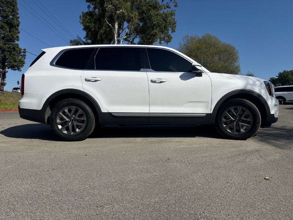 Certified 2023 Kia Telluride LX FWD image 6