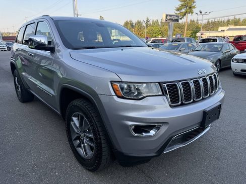 Used 2017 Jeep Grand Cherokee Limited AWD/4WD image 7