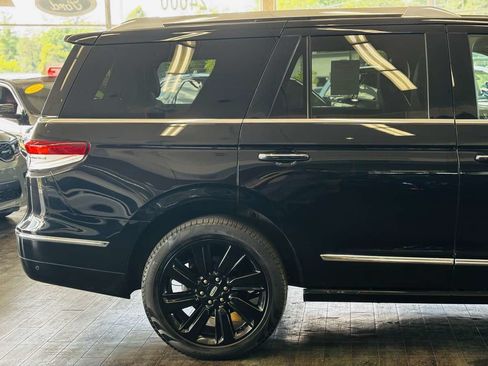 Used 2023 Lincoln Navigator Reserve w/ Monochromatic Package AWD/4WD image 7
