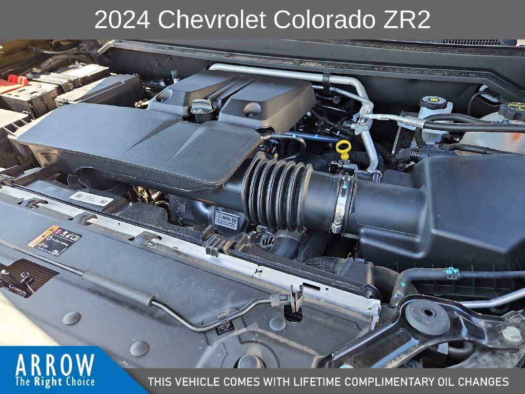 Used 2024 Chevrolet Colorado ZR2 w/ Technology Package AWD/4WD image 15