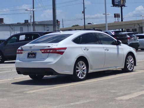 Used 2015 Toyota Avalon Limited FWD image 6