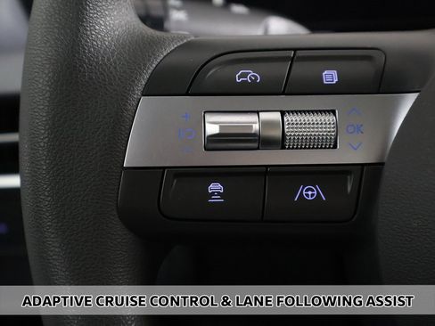 Certified 2025 Hyundai Sonata SE image 3