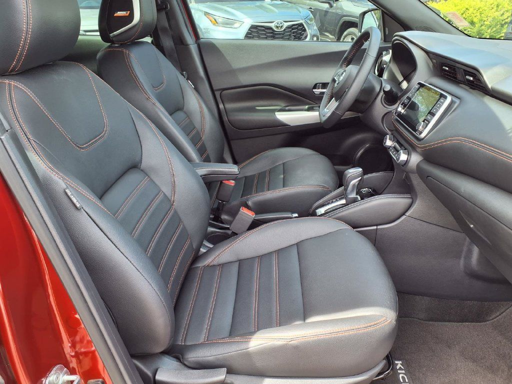 Used 2020 Nissan Kicks SR w/ SR Premium Package FWD image 15