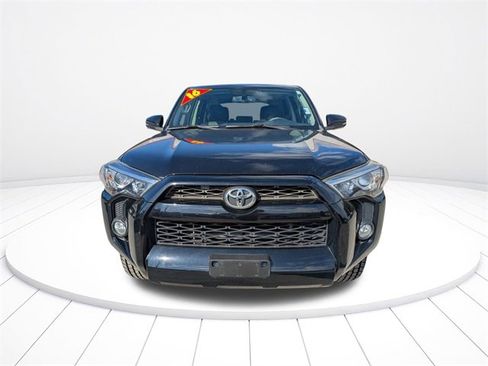 Used 2016 Toyota 4Runner SR5 Premium image 9