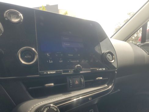 Certified 2024 Lexus NX 250 FWD w/ Towing Package (2000 Lbs) image 29