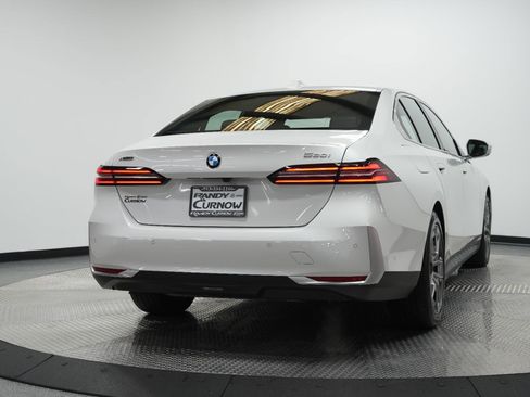 Used 2026 BMW 530i xDrive w/ Premium Package image 8