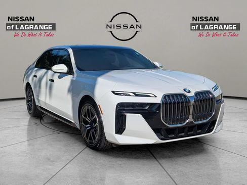 Used 2023 BMW 740i RWD image 3
