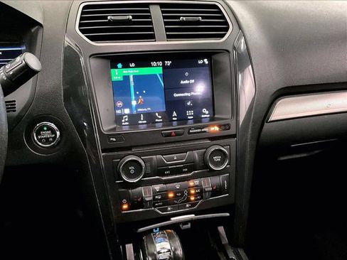 Used 2018 Ford Explorer XLT w/ Equipment Group 202A FWD image 6