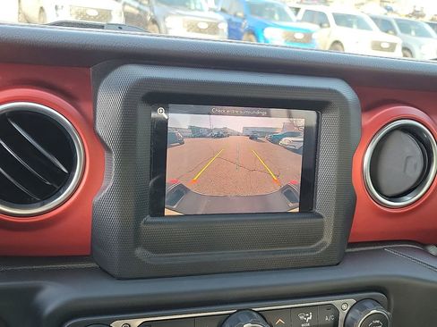 Used 2020 Jeep Gladiator Rubicon w/ LED Lighting Group image 15