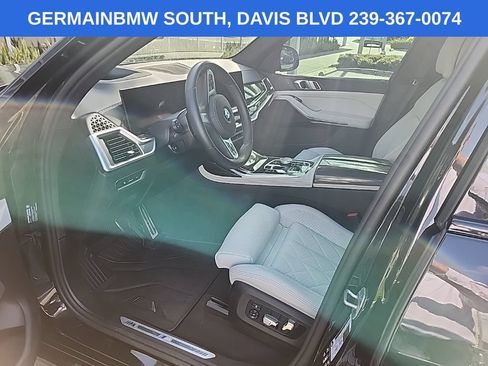 Used 2025 BMW X7 xDrive40i w/ M Sport Package AWD/4WD image 9