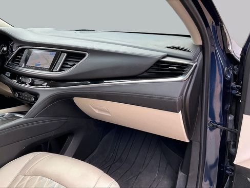 Used 2023 Buick Enclave Avenir w/ Avenir Technology Package AWD/4WD image 18