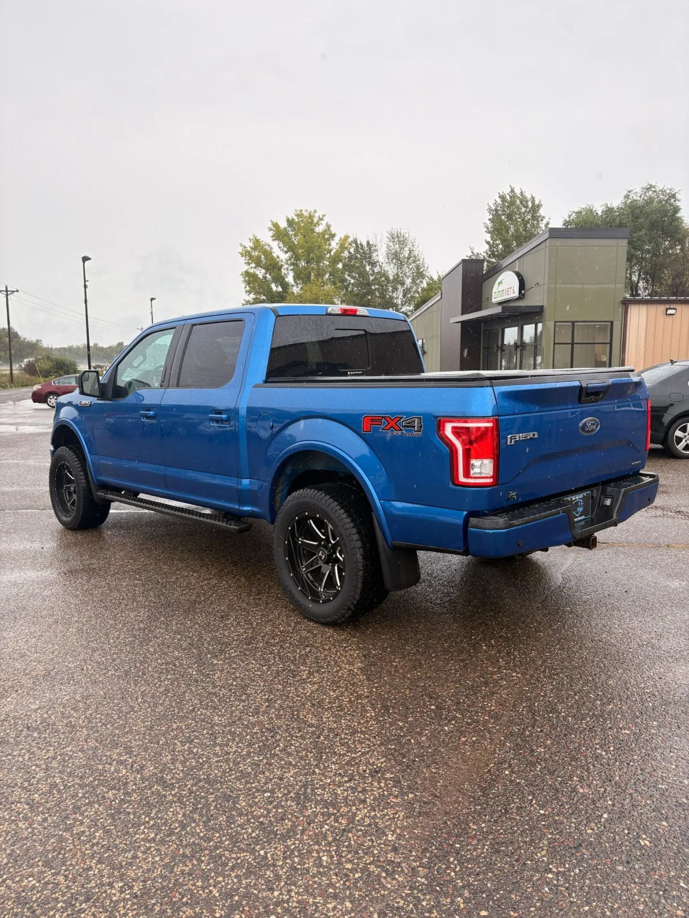 Used 2015 Ford F150 XLT w/ Equipment Group 302A Luxury AWD/4WD image 8