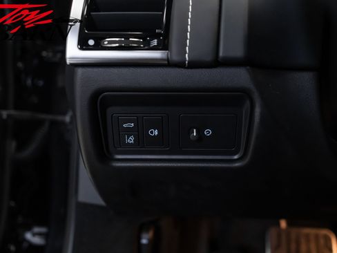 Used 2024 Jaguar F-TYPE R-Dynamic image 27