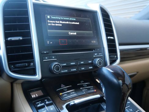 Certified 2017 Porsche Cayenne S image 19