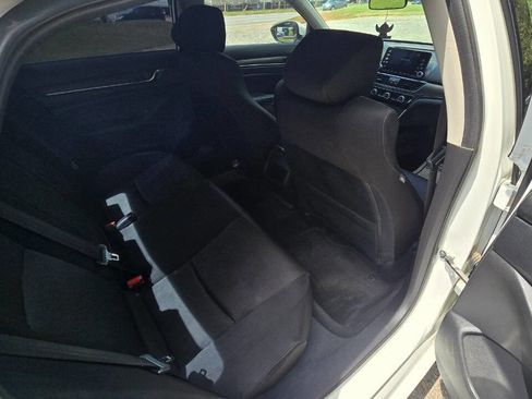 Used 2018 Honda Accord LX image 10