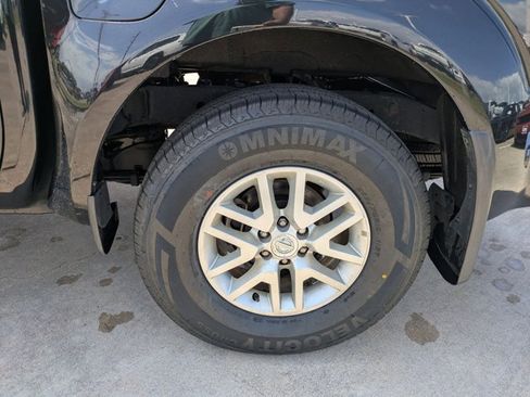 Used 2020 Nissan Frontier SV w/ SV Utility Package image 21