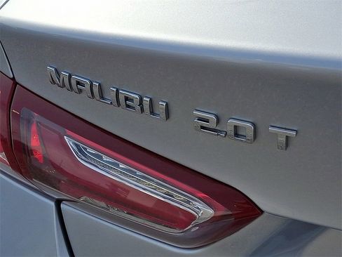 Used 2020 Chevrolet Malibu Premier image 32
