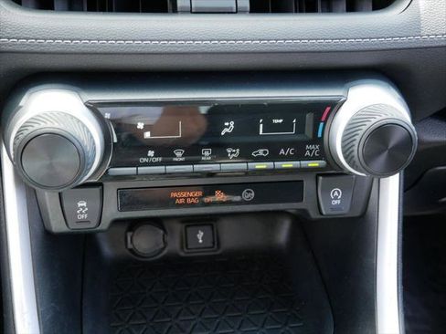 Certified 2022 Toyota RAV4 LE AWD/4WD image 25