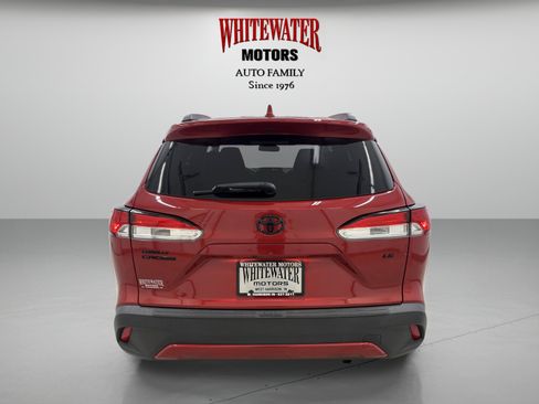 Used 2022 Toyota Corolla Cross LE w/ Moonroof Package FWD image 3