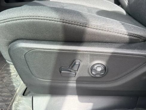 Used 2020 RAM 1500 Big Horn AWD/4WD image 10