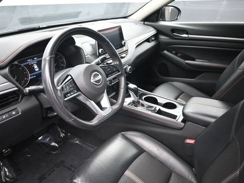 Used 2024 Nissan Altima 2.5 SR FWD image 21