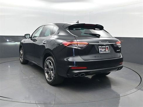 Used 2022 Maserati Levante Modena image 3