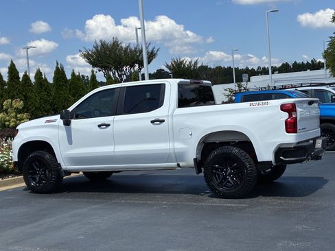 Used 2025 Chevrolet Silverado 1500 Custom Trail Boss AWD/4WD image 9