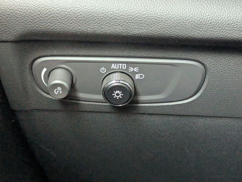 Used 2023 Buick Envision Preferred w/ Sport Touring Package image 31