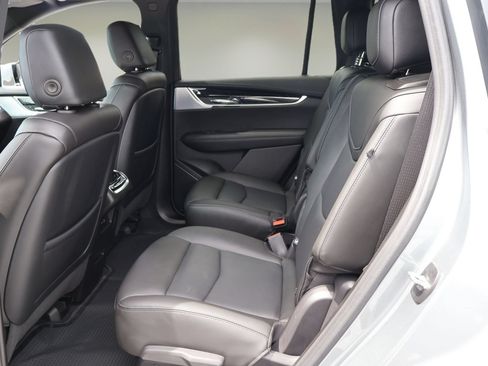 Certified 2023 Cadillac XT6 Premium Luxury AWD/4WD image 14