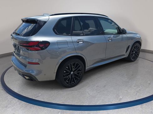 Used 2024 BMW X5 xDrive40i w/ M Sport Package AWD/4WD image 5