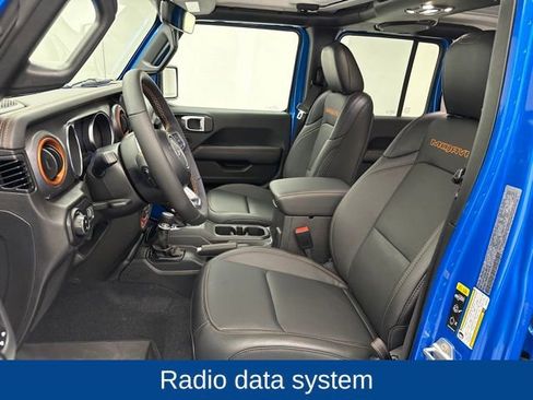 Used 2023 Jeep Gladiator Mojave w/ Cold Weather Group image 9