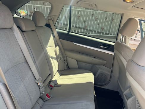 Used 2014 Subaru Outback 2.5i Premium w/ Moonroof Package image 7