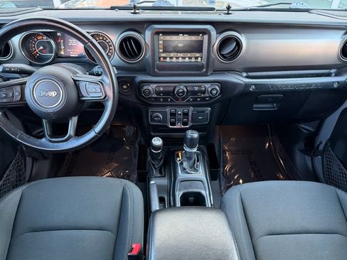 Used 2021 Jeep Wrangler Unlimited Sport image 3