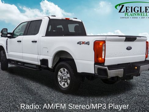 Used 2023 Ford F250 XLT image 2