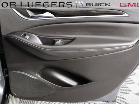 Used 2019 Buick Enclave Avenir FWD image 27