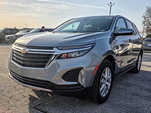 Used 2024 Chevrolet Equinox LT w/ LPO, Floor Liner Package image 3