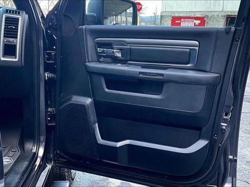 Used 2022 RAM 1500 Classic Warlock image 13