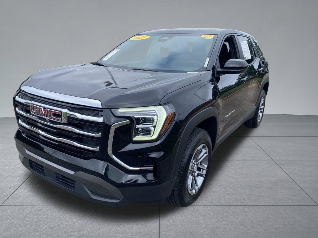 Used 2025 GMC Terrain Elevation AWD/4WD image 2