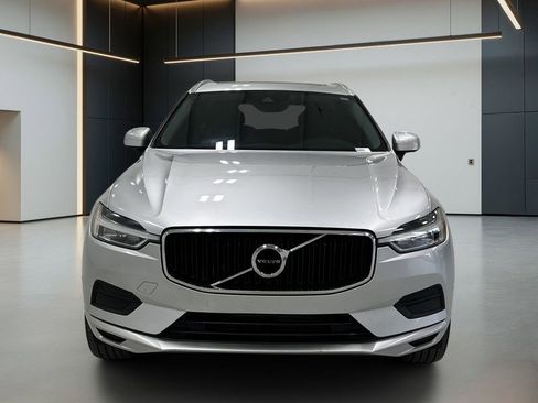 Used 2019 Volvo XC60 T6 Momentum w/ Premium Package AWD/4WD image 4