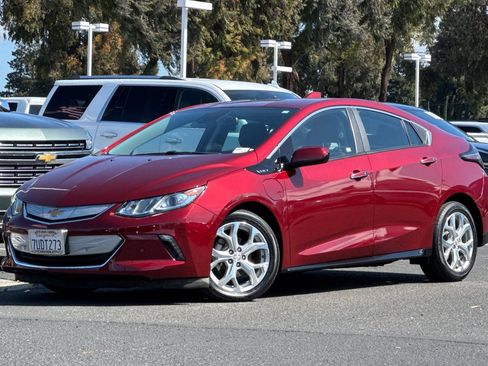 Used 2017 Chevrolet Volt Premier w/ Driver Confidence II Package image 9