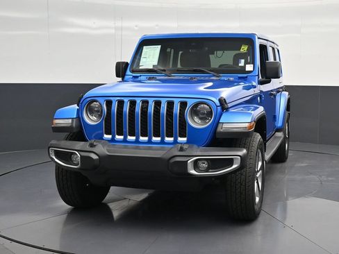 Used 2023 Jeep Wrangler Unlimited Sahara w/ LED Lighting Group AWD/4WD image 6