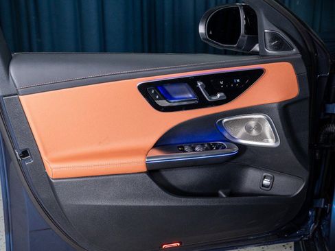 Certified 2025 Mercedes-Benz C 300 Sedan image 12