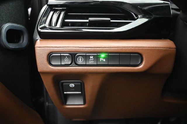 Used 2024 Acura MDX w/ Technology Package AWD/4WD image 16