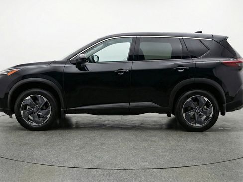 Used 2025 Nissan Rogue SV image 5