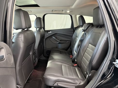 Used 2017 Ford Escape Titanium w/ Equipment Group 301A AWD/4WD image 10