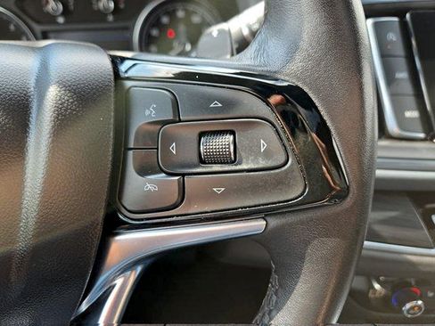 Used 2023 Buick Enclave Essence w/ Experience Buick Package AWD/4WD image 15