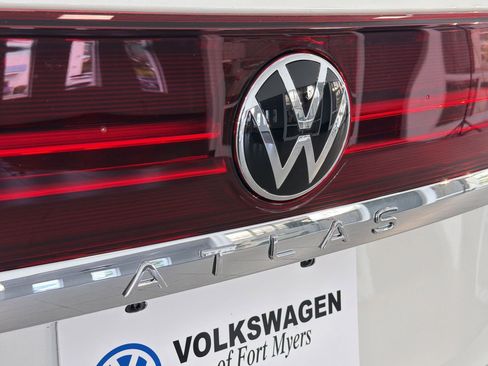 New 2026 Volkswagen Atlas SE FWD image 34